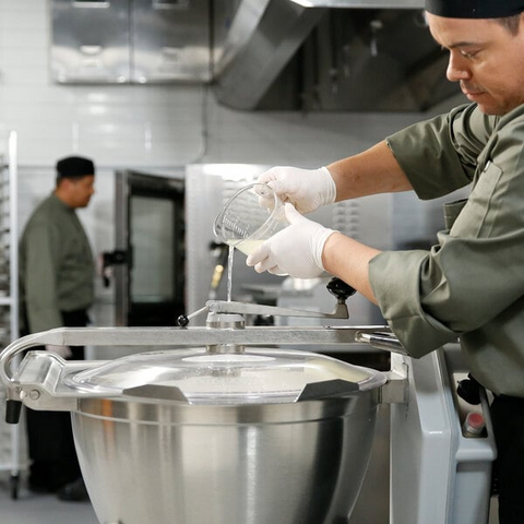LIKE NEW - Hobart HCM450-61-4 - 45 Qt. Vertical Cutter Mixer Food Processor - 208V, 3 Phase, 5 hp
