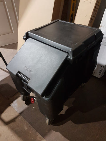 Like New - Cambro ICS100L110 - Ice Caddy with 100 lb Storage Capacity