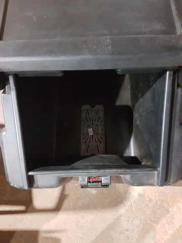 Like New - Cambro ICS100L110 - Ice Caddy with 100 lb Storage Capacity