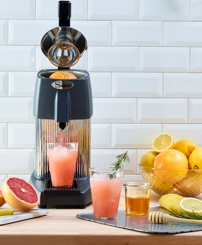Omcan 39687 - Santos #10 Citrus Juice Extractor with Leveler, 30 Liter/hour - Black